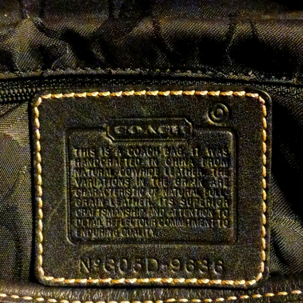 GENUINE LEATHER BLACK COACH PURSE - Picture 2 of 9